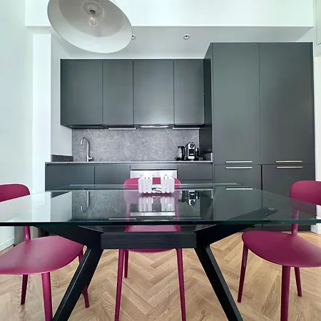 Appartement Cute And Duomo - Red Milaan
