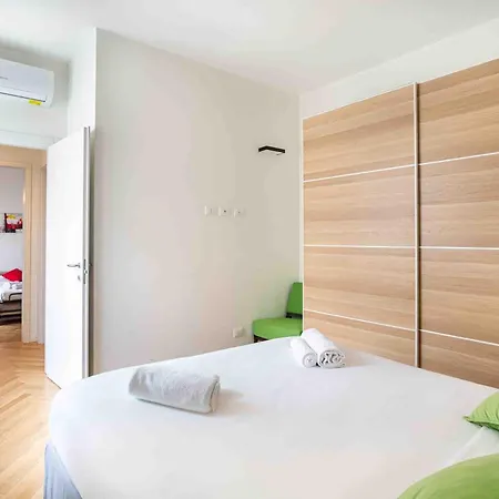 Cute And Duomo - Red Apartmán Milán